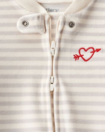 B&eacute;b&eacute; - Grenouill&egrave;re une pi&egrave;ce ajust&eacute;e &agrave; glissi&egrave;re 2 sens DreamPlush avec rayures de la Saint-Valentin &ndash; Gris, 