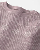 B&eacute;b&eacute; fille - Pyjama 2 pi&egrave;ces en tricot gaufr&eacute; fait avec du coton biologique &agrave; motif jacquard, image 2 sur 3 diapositives