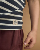 Tout-petit - T-shirt d&eacute;contract&eacute; &agrave; rayures - Bleu marine/Bourgogne, image 4 sur 6 diapositives