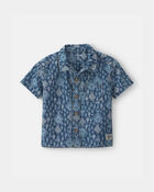 Tout-petit gar&ccedil;on - Chemise boutonn&eacute;e &agrave; manches courtes en chambray de denim &agrave; motif poisson, image 1 sur 2 diapositives