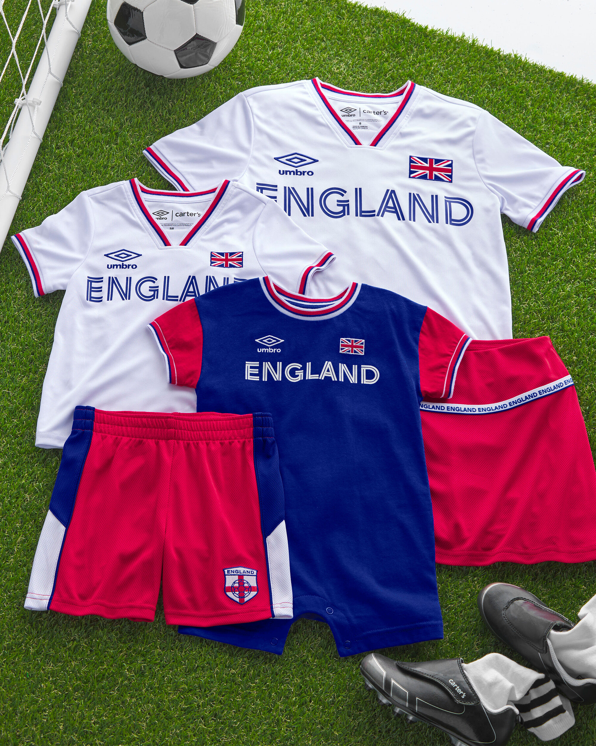 【希少】UMBRO ENGLAND サッカーユニフォーム セットアップ Kids 2-Piece Umbro England Soccer Jersey & Short Set - Red/Blue