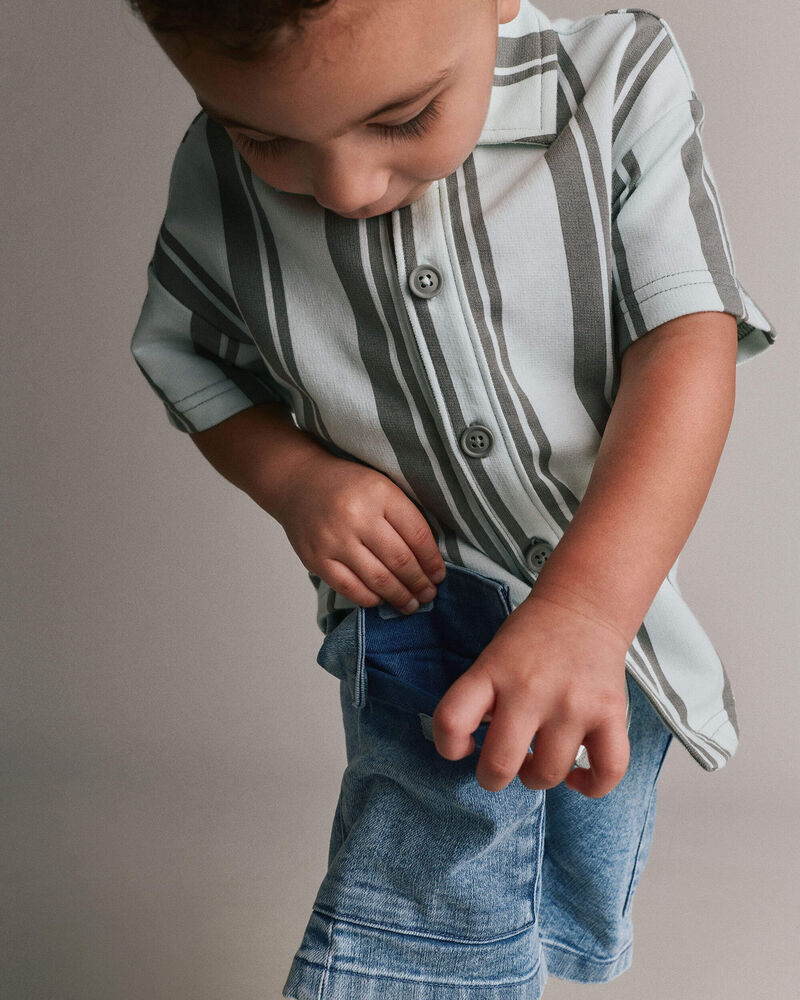 Tout-petit gar&ccedil;on - Short cargo en denim, image 4 sur 7 diapositives