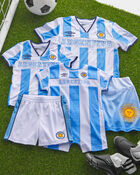 Ensemble 2 pi&egrave;ces chandail de soccer et short Umbro de l&rsquo;Argentine pour jeune - Bleu clair/Blanc, image 12 sur 12 diapositives