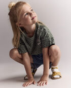 Tout-petit fille - T-shirt &agrave; coupe asym&eacute;trique &laquo;Hide and Seek&raquo; - Vert olive, image 5 sur 6 diapositives