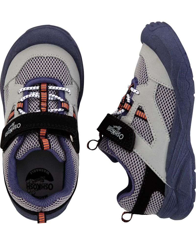 bump sneakers