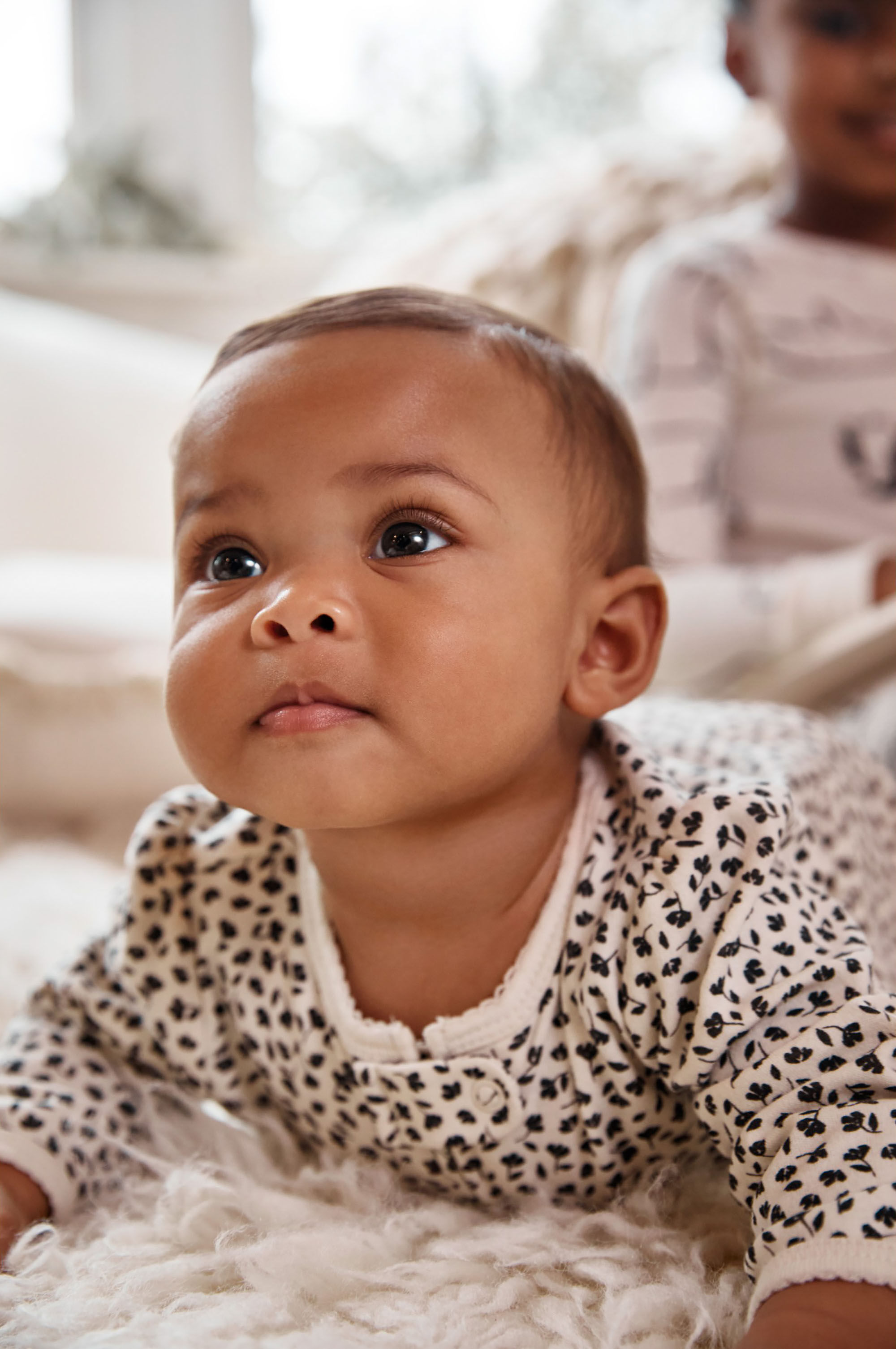 ロンパース・カバーオール Baby Pattie Onesie sugar circus 12-18m Baby Girl Floral 2-Way Zip Cotton Sleeper | Carter's Oshkosh Canada
