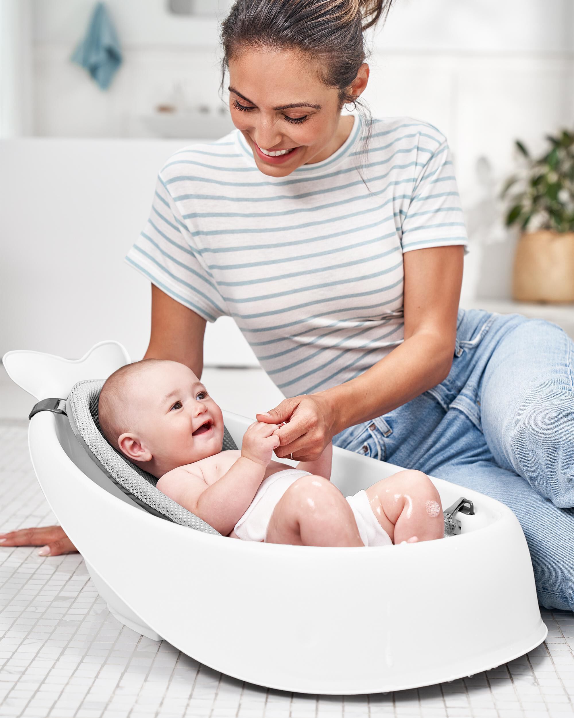 White MOBY Smart Sling 3 Stage Tub White Carter s Oshkosh Canada