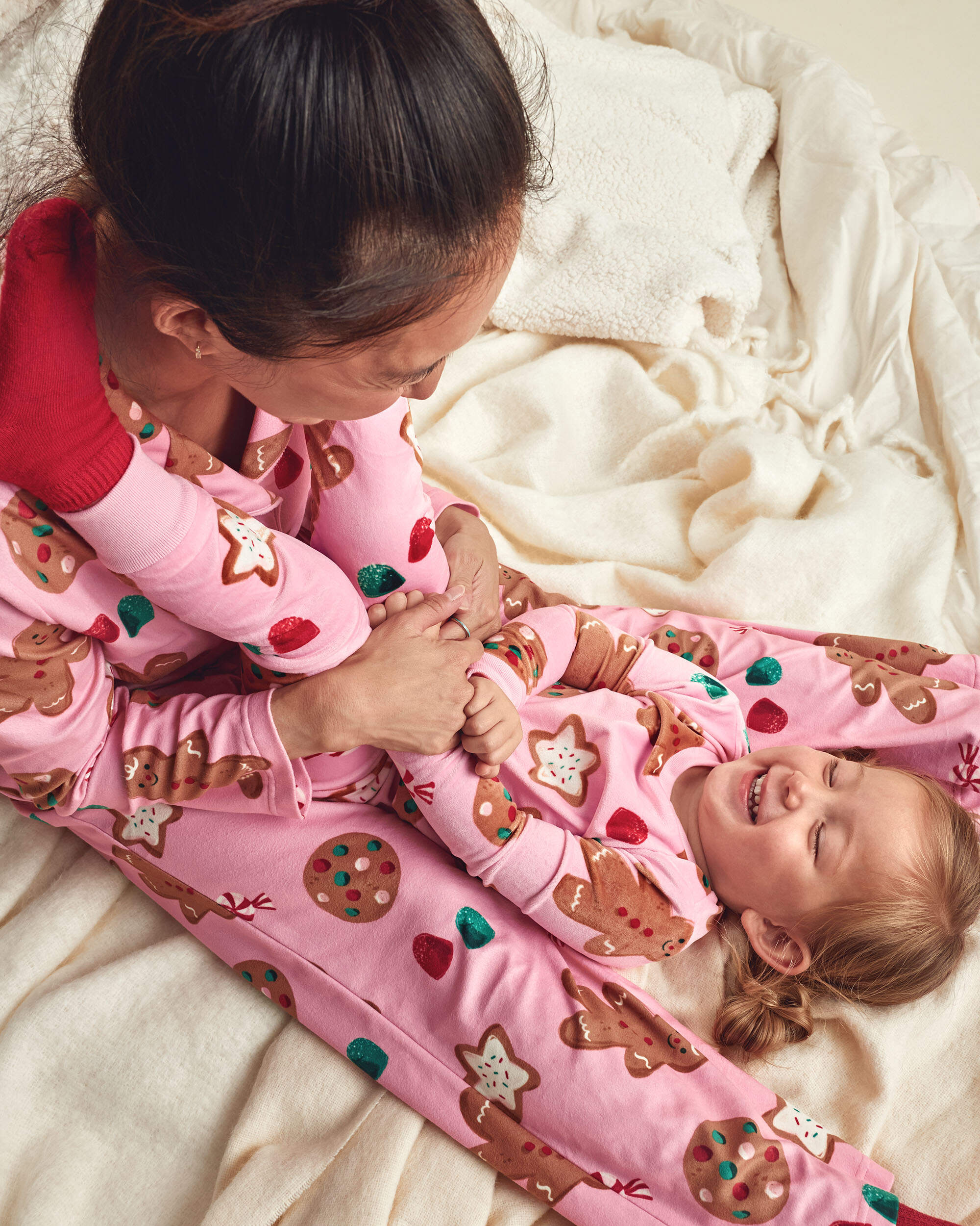 Adult 2-Piece Christmas Gingerbread Fleece Loose Fit Pyjama Set - Pink