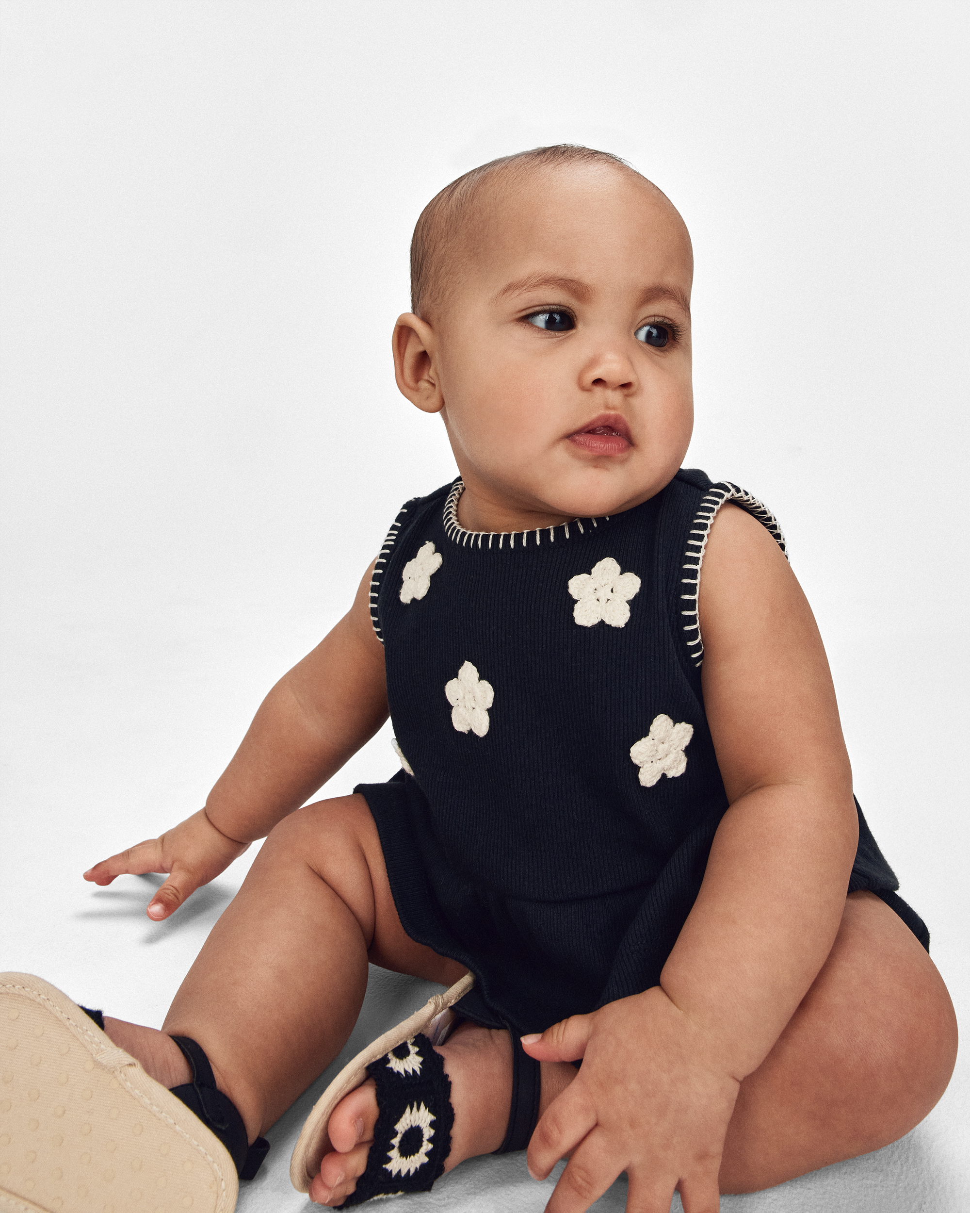 Baby Girl 2-Piece Floral Applique Top & Short Set - Black