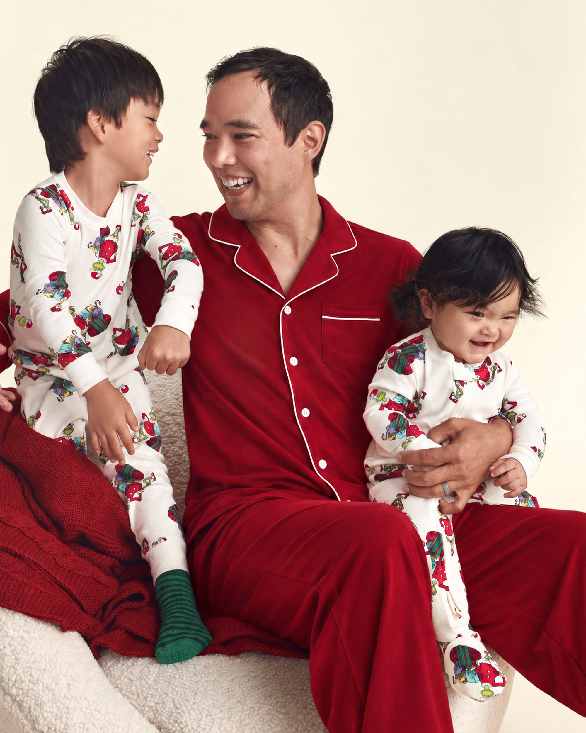 Baby 1-Piece Dr. Seuss™ The Grinch Christmas 2-Way Zip 100% Cotton Snug Fit Footed Pyjama - Ivory
