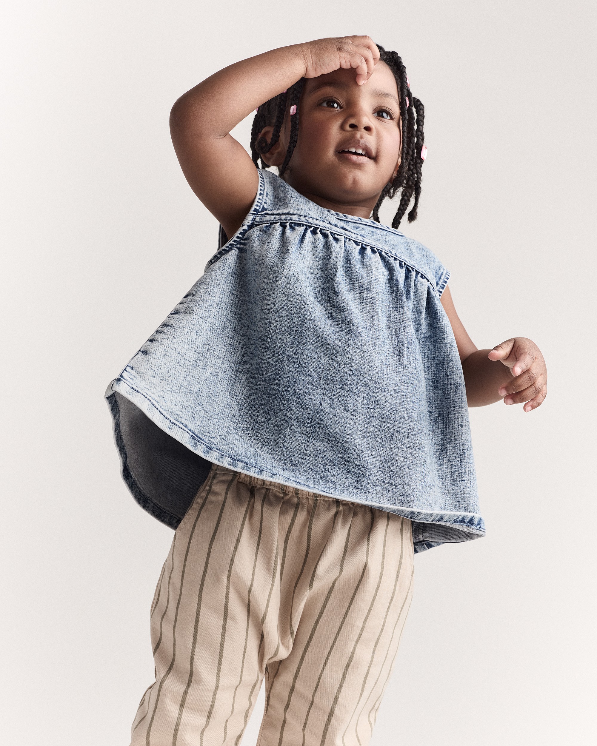 Toddler Girl Sleeveless Denim Top Avenue Wash - Blue