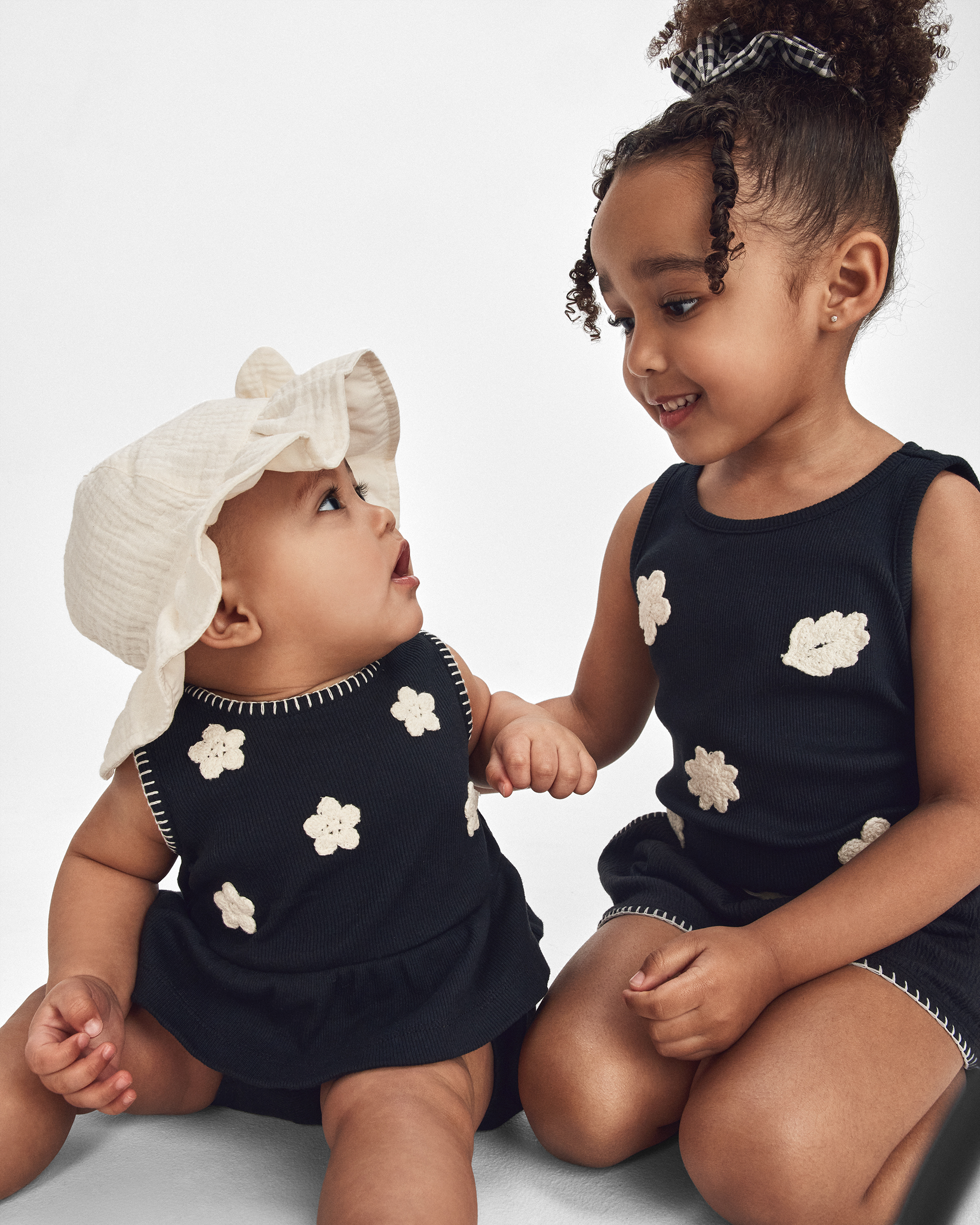 Baby Girl 2-Piece Floral Applique Top & Short Set - Black