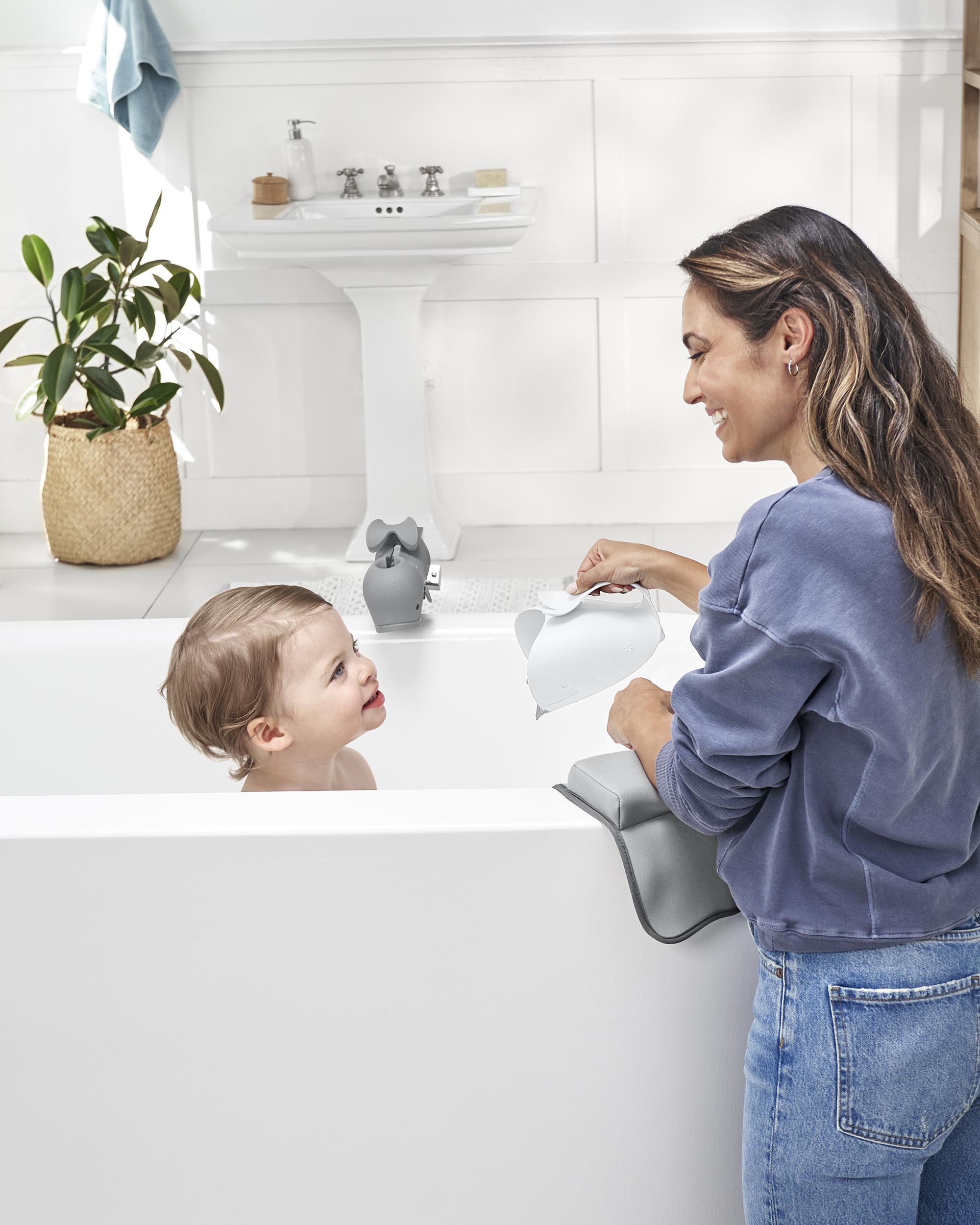 MOBY® Waterfall Bath Rinser - White