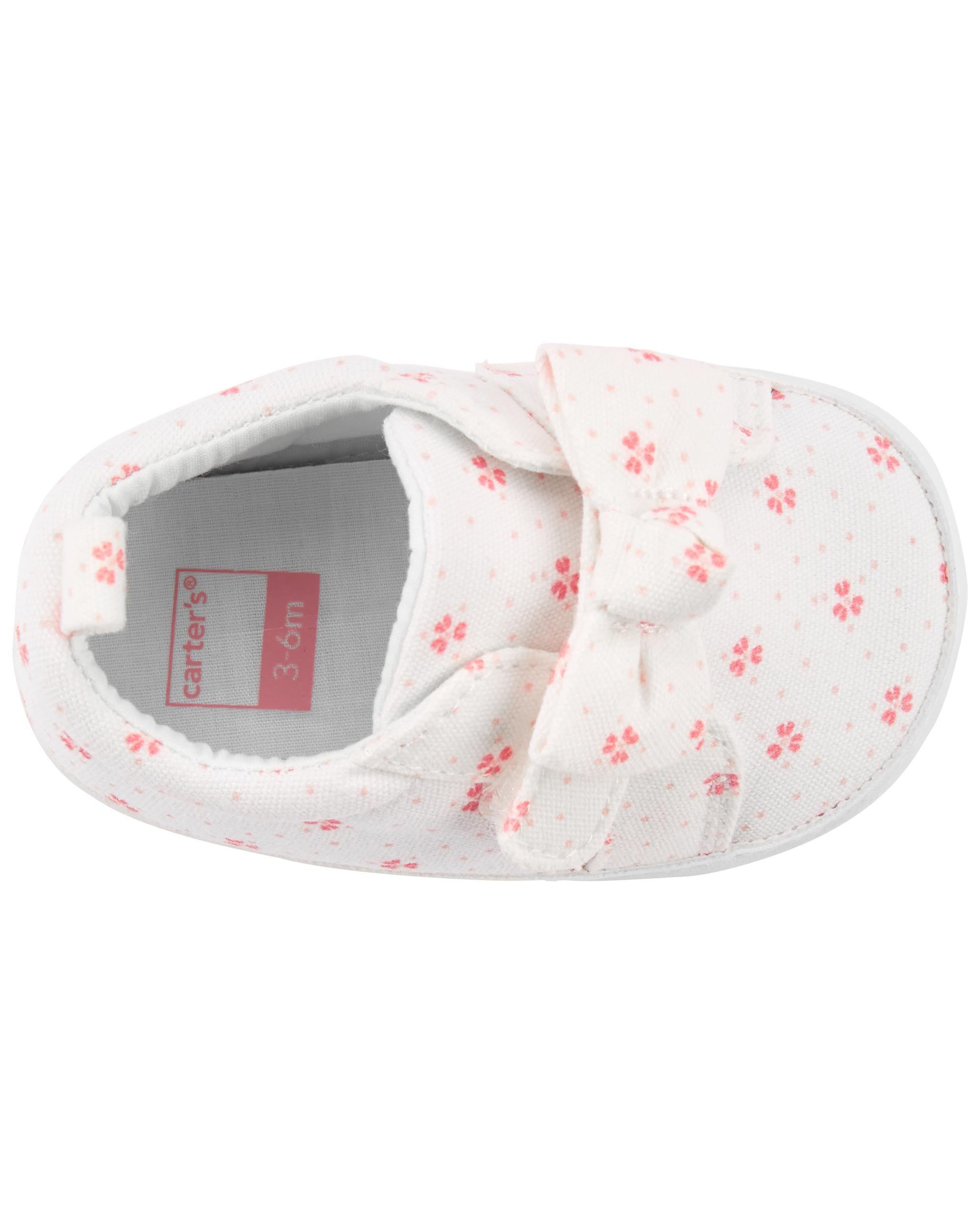 Carters soft deals sole shoes