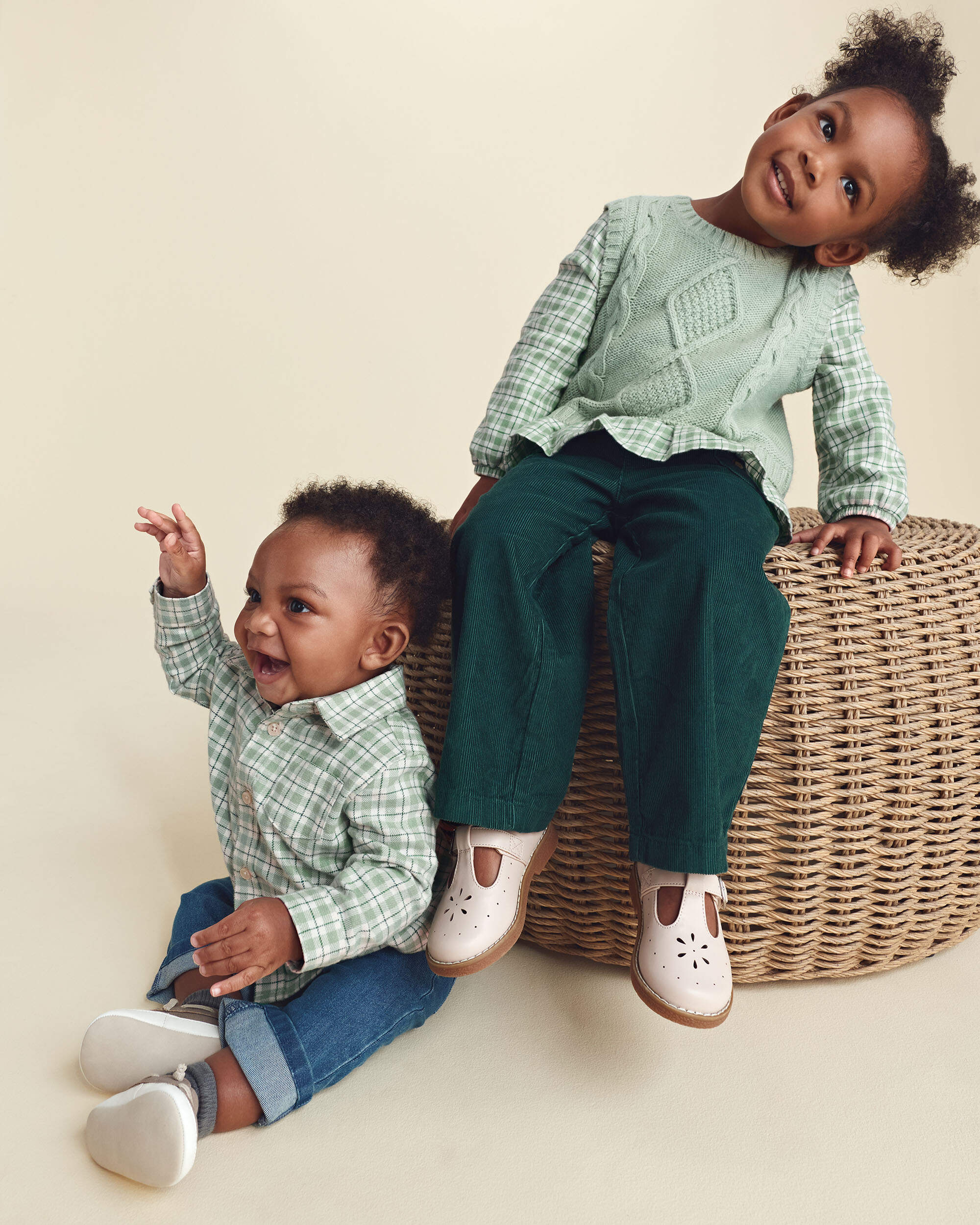 Toddler Girl Plaid Sweater Vest Top - Green