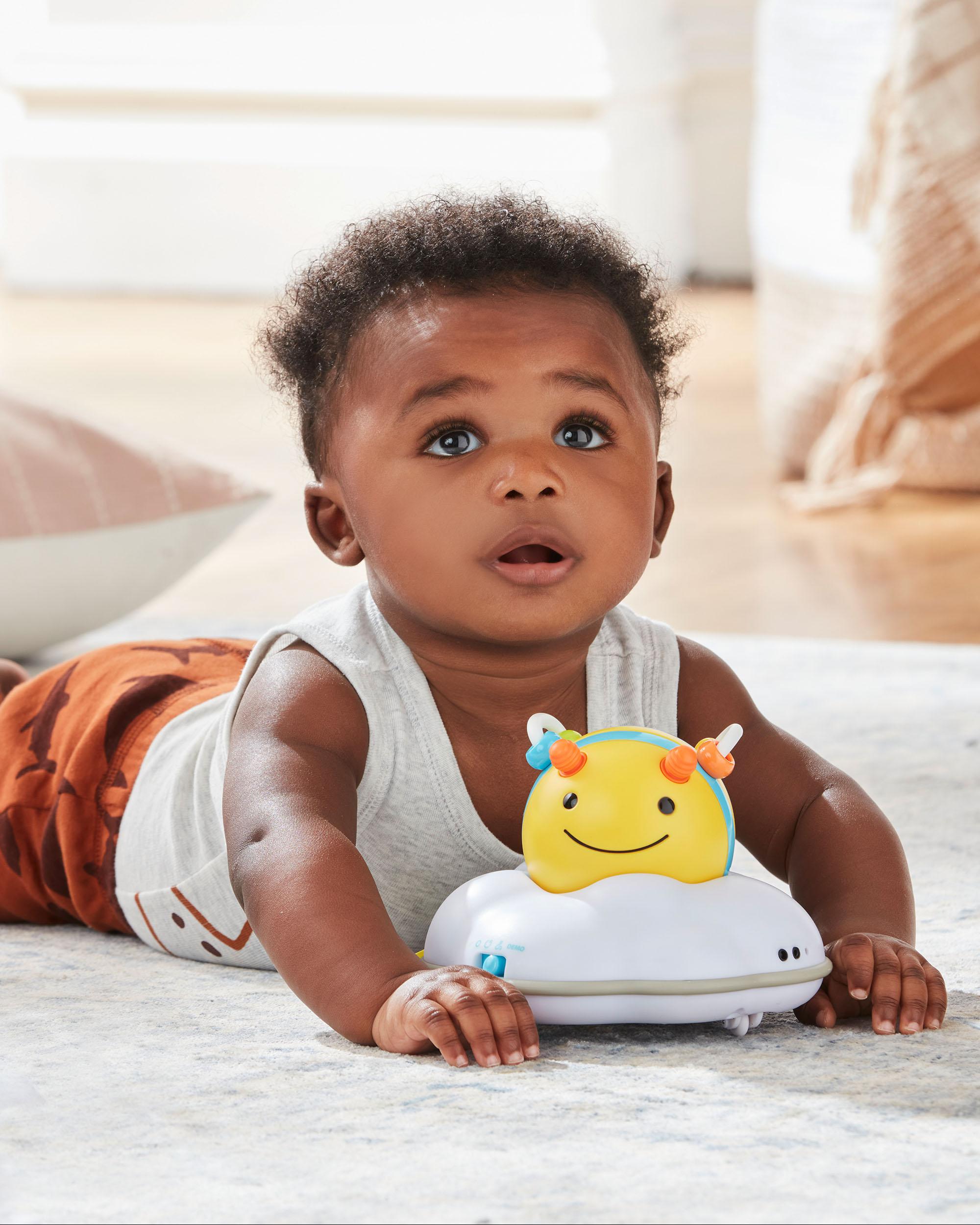 Explore & More Follow-Bee Crawl Toy