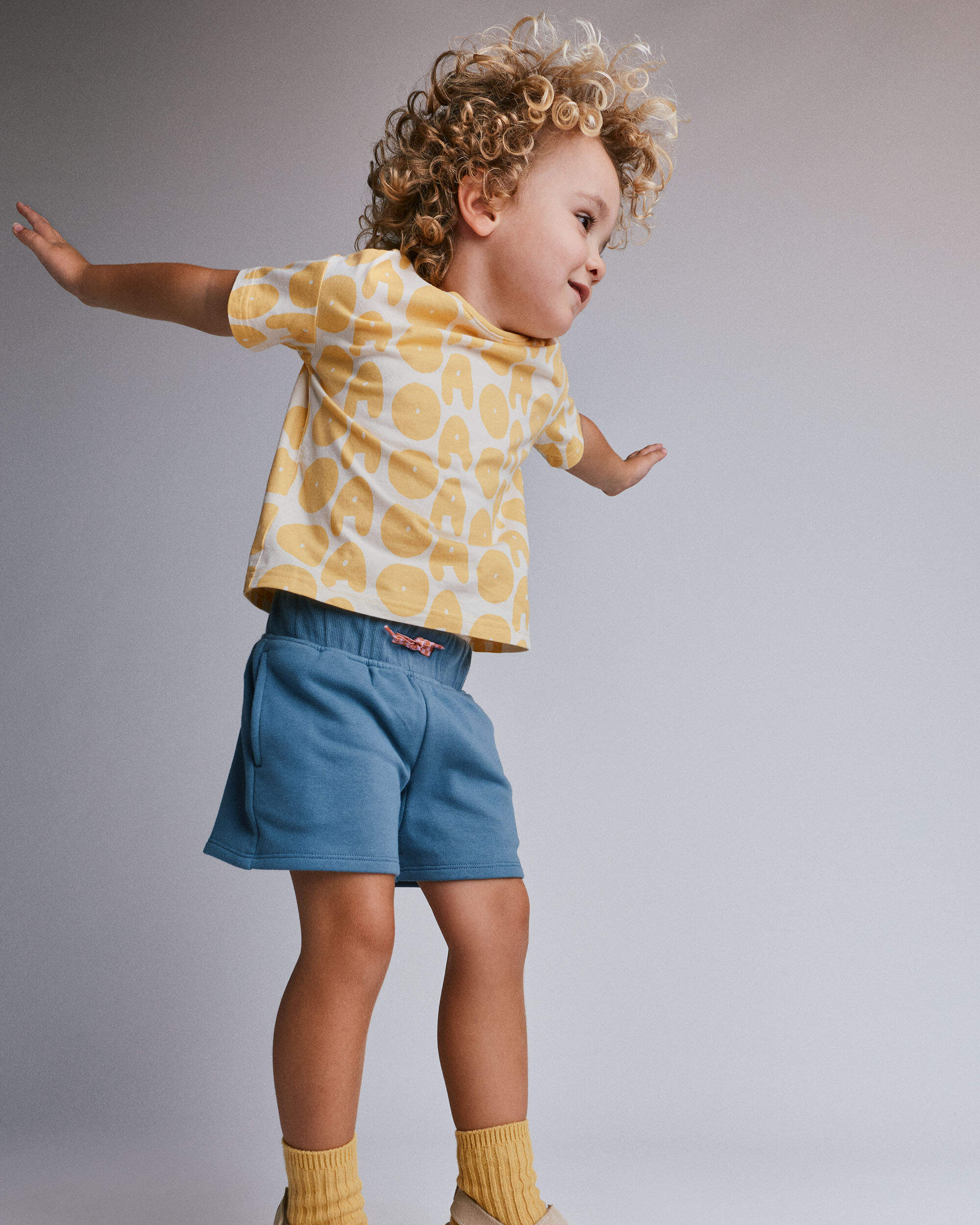 Toddler Relaxed Graphic Tee Otter Avenue Print - Yellow
