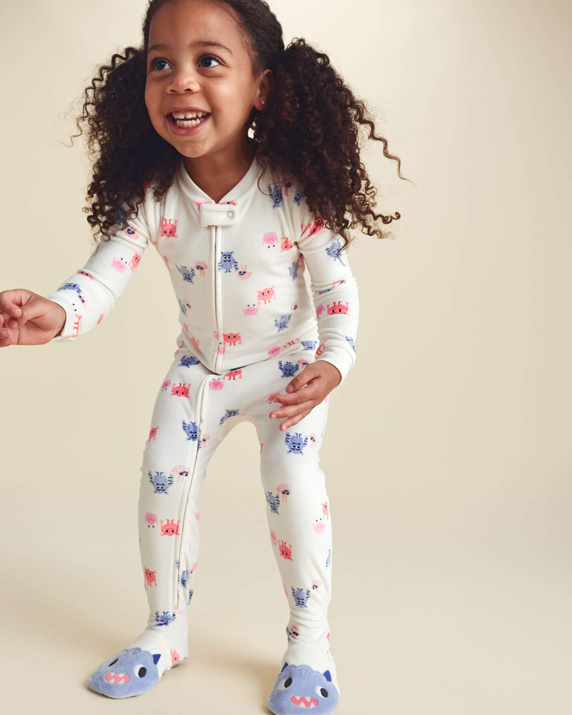 Toddler Girl 1-Piece Monster DreamPlush Snug Fit Footed Pyjama - Cream