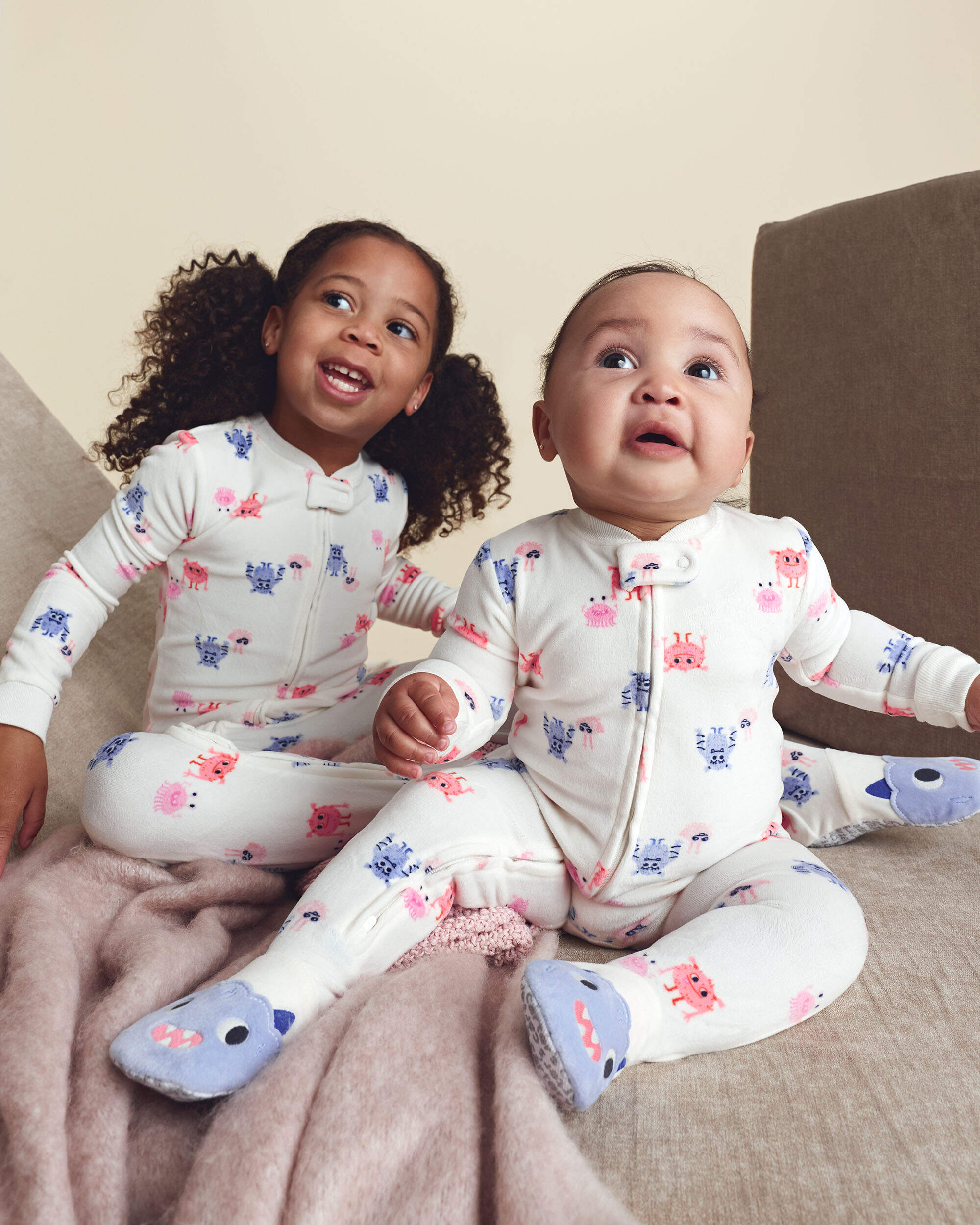 Baby Girl 1-Piece Monster 2-Way Zip DreamPlush Snug Fit Footed Pyjama - Cream