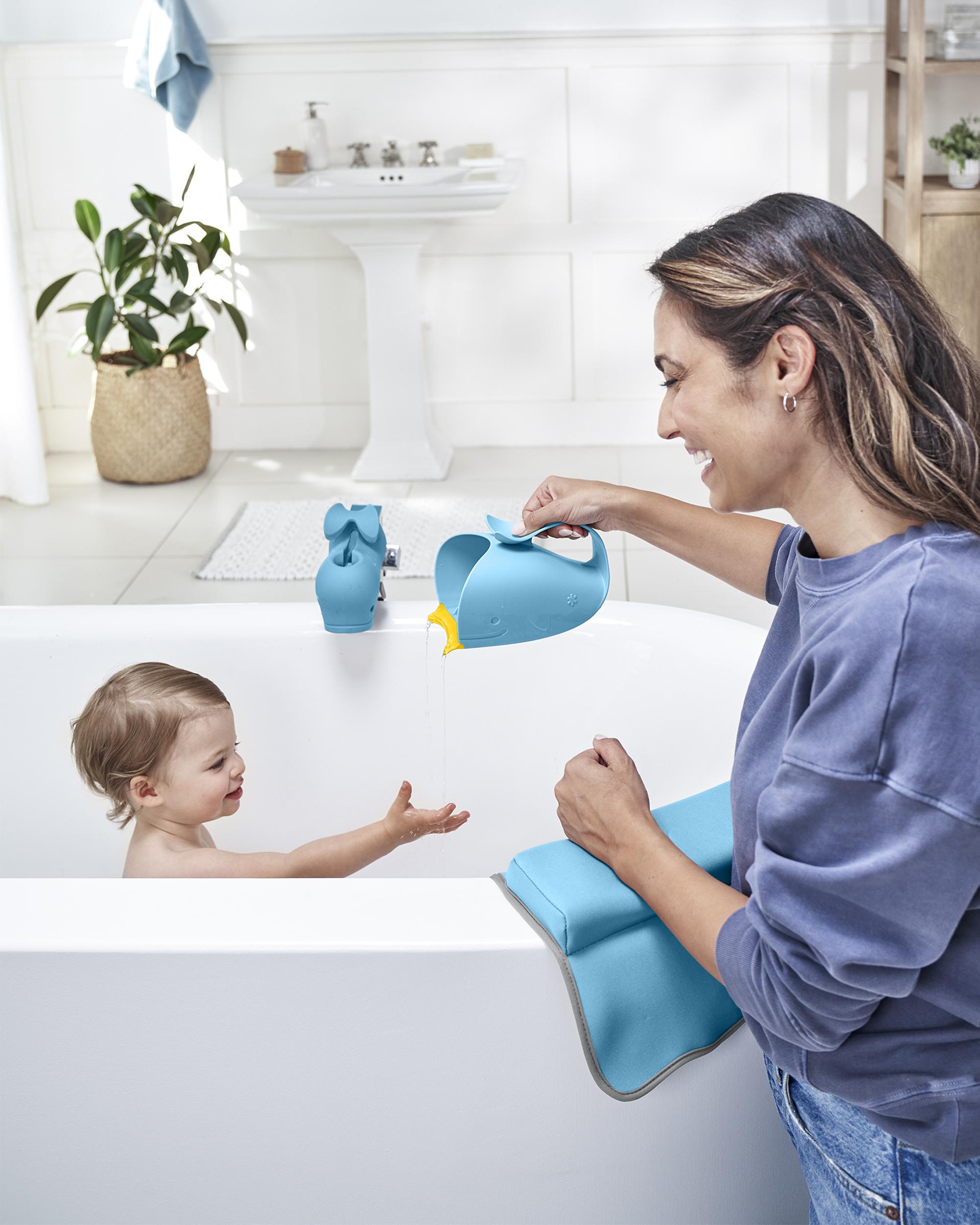 Moby Waterfall Bath Rinser